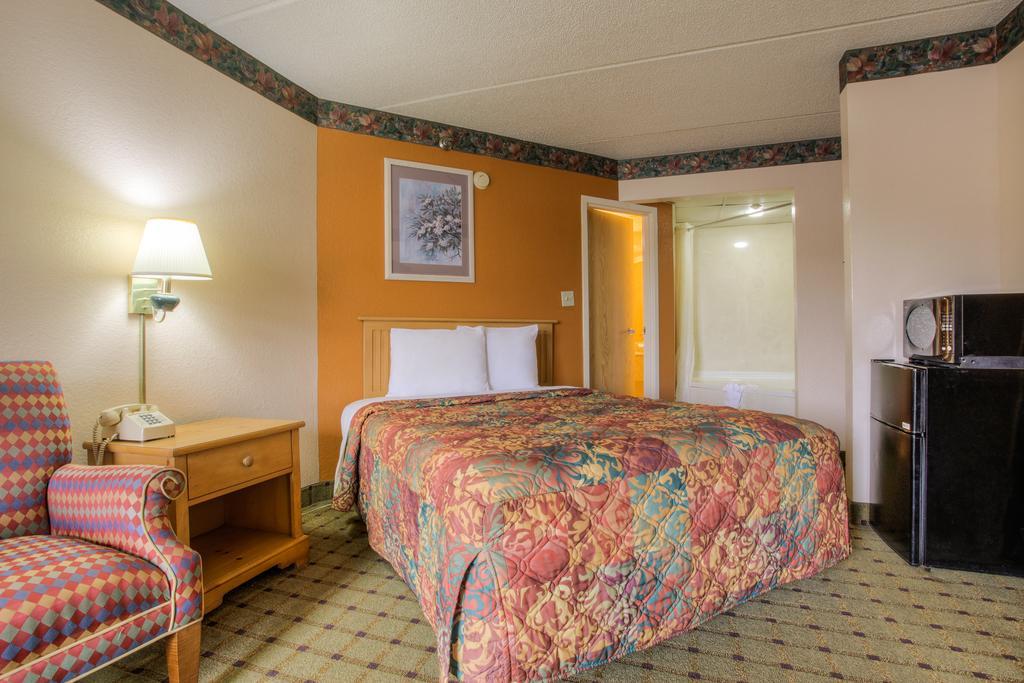 Royal Inn Pigeon Forge Room photo